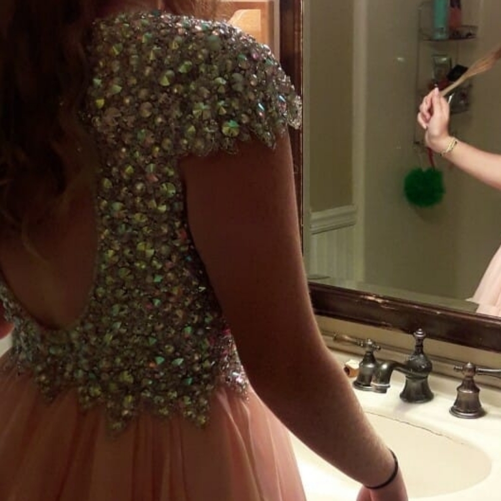 Homecoming dress - Picture 2 of 4